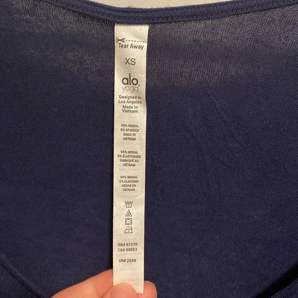 Alo Yoga Amelia Long Sleeve Crop Top. BNWT - Picture 7 of 12